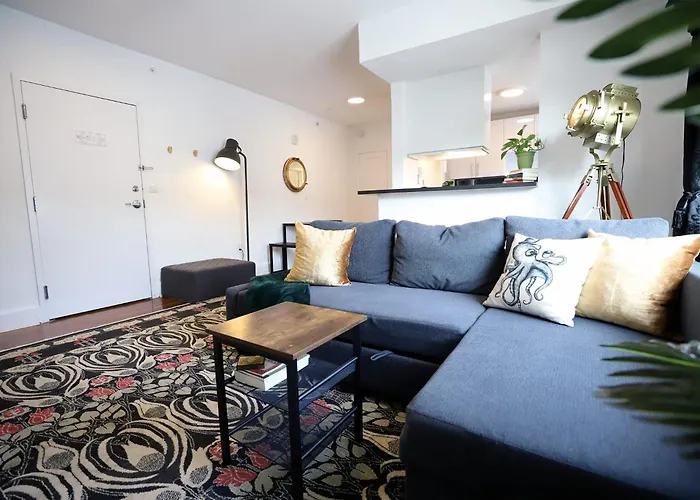 South Beach Free Parking Family & Pet Friendly Walk To Beach & Bay